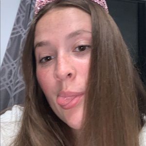 Meet your Posher, Cortney